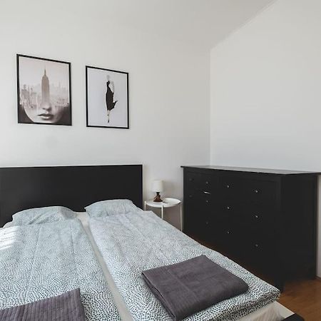 ブダペストBright Downtown Balcony Retreatアパートメント エクステリア 写真
