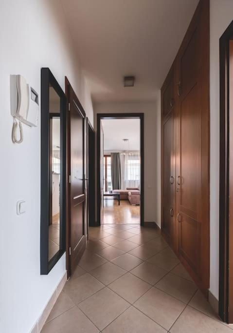 ブダペストBright Downtown Balcony Retreatアパートメント エクステリア 写真